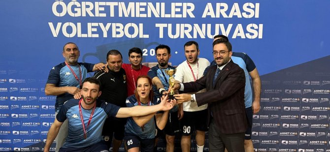 Pendik’te Öğretmenler Arası Voleybol Turnuvası