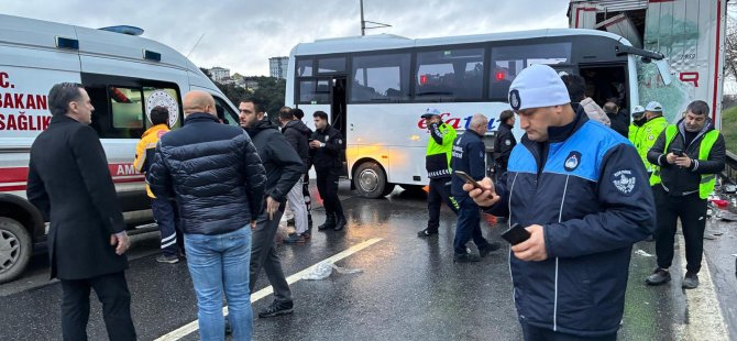 Pendik'te feci kaza: 13 yaralı var!