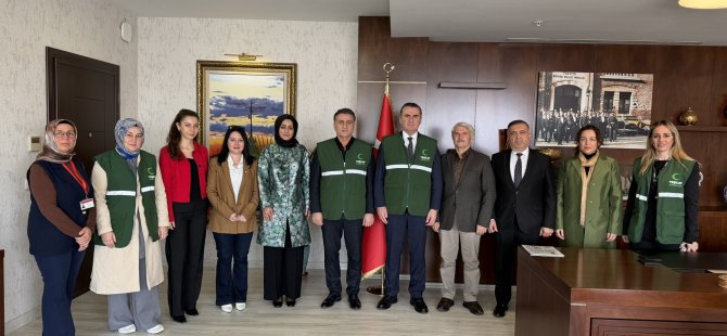 Pendik Yeşilay'dan Kaymakam Yıldız'a ziyaret