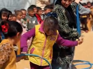 Pendik Belediyesi Gazze’de “Bayramlık Giydirme ve Çocuk Şenliği” Düzenledi