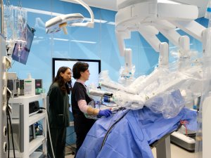 TÜRKİYE’DE BİR İLK: 5G İLE ‘UZAKTAN ROBOTİK CERRAHİ UYGULAMASI’ GERÇEKLEŞTİRİLDİ