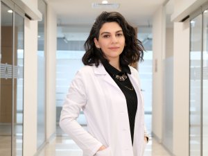 Ağrısız Başlayıp Diş Kaybettirebilir: Diş Eti Hastalıkları Sessiz İlerliyor!