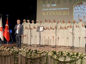 Türkiye'de Bir İlk: Elifba ile Başlayan Makamlı Hafızlık Eğitimi Meyvelerini Verdi
