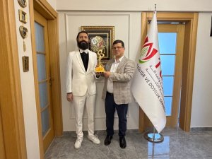 Akif Manaf “Lübnan-Türkiye Dostluk ve Barış Ödülü” ile Onurlandırıldı