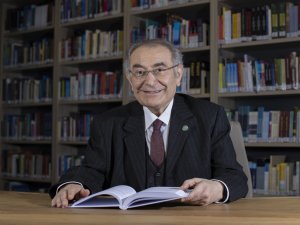 Bugünün Dijital Tehditlerini 2014'te Okuyan Kitap