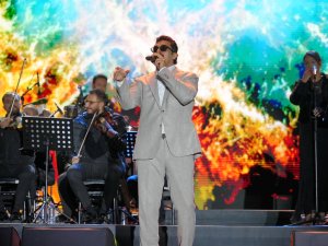 İstanbul Kültür Yolu Festivali Bayhan’ın Şarkılarıyla Final Yaptı