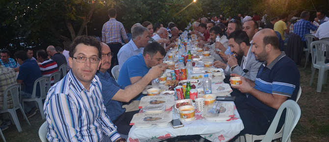 İş ve siyaset insanı Salih Varlıbaş'tan iftar
