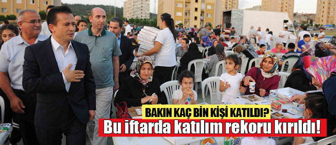 Tuzla Belediyesi'nden, TOKİ Konutları’nda 6 Bin Kişilik Sokak İftarı