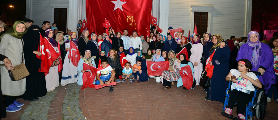 Şahin, yaşananları tüm dünyaya anlatalım