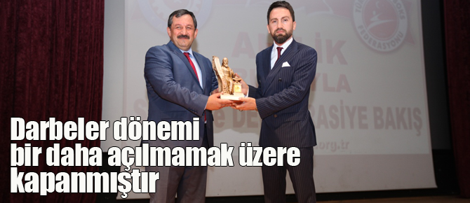 AHİSİAD’dan darbe girişimine tepki yürüyüşü