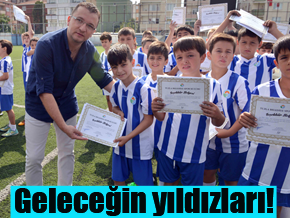 420 minik, Tuzla Belediyesi Yaz Futbol Okulu'nda Eğitim Aldı
