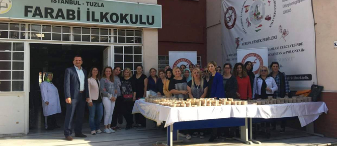 Farabi'de geleneksel aşure ziyafeti