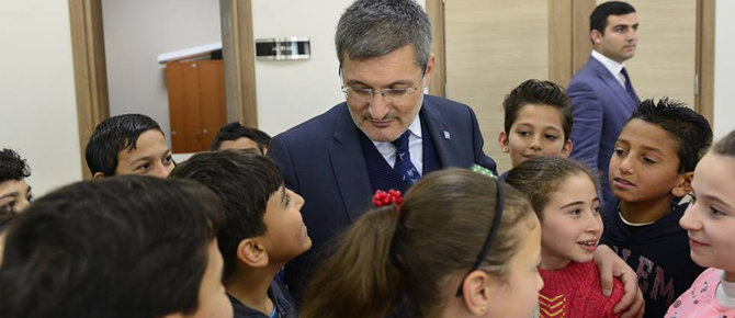 Suriyeli çocuklar; Türk gibi olmak için Türkçe öğreniyoruz