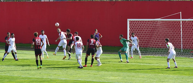 Pendikspor 80 dakika 10 kişi oynadığı maçı kazandı:1-0