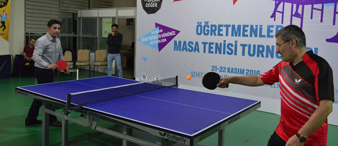 Öğretmenler masada kapışıyor!