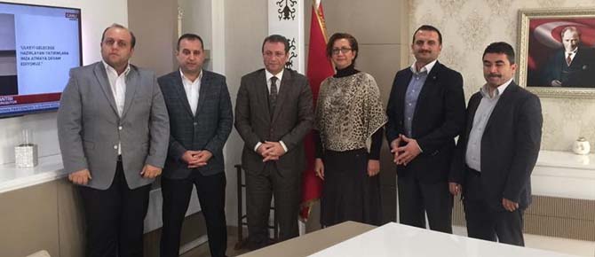 Eğitim sevdalısı kaymakama eğitimcilerden ziyaret!