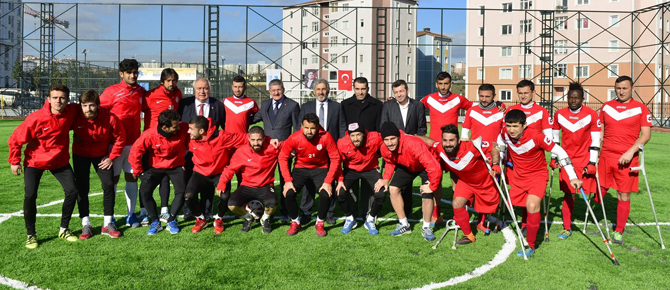 İstanbul'un ilk ve tek ampüte sahası Pendik'te!