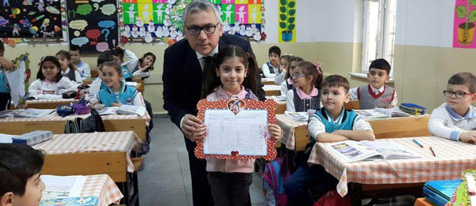 Pendik'te 130 bin öğrenci karne aldı!