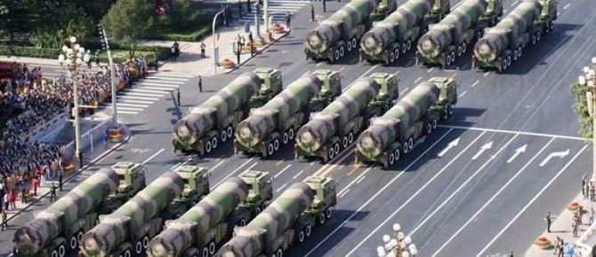 Tehlikeli oyun; Çin, Rusya sınırına füzelerini yerleştirdi