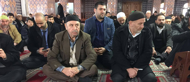 Sivas-Şarkışlalılar Şehitler için Kur'an okuttu!