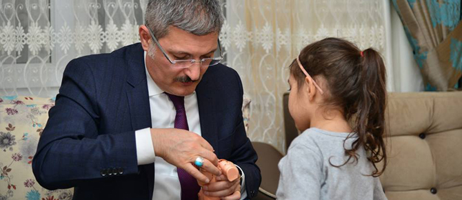 Şehit Yalçın Aran'ın kızıyla oyun oynadı!