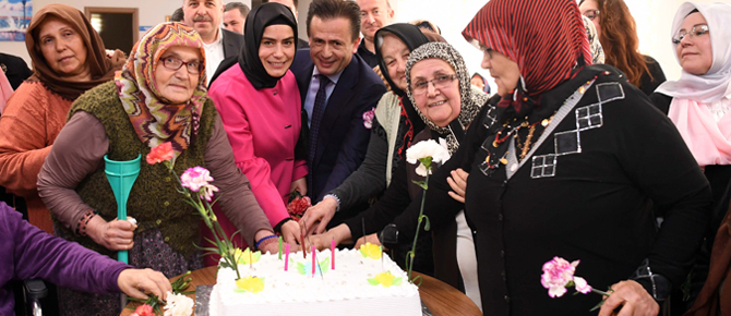 Geçmişiyle mazisiyle barışık olmayanların geleceği olmaz!