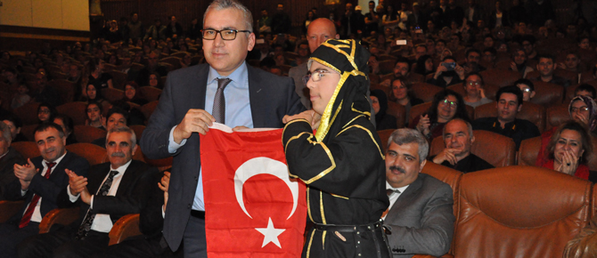 Pendik'te muhteşem Halk Oyunlar gösterisi!
