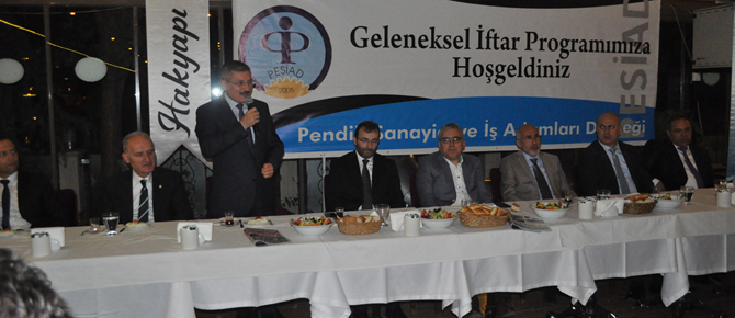PESİAD'ın geleneksel iftarında bakın bu sene kimler vardı!