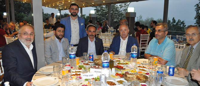 Yanık Yapı’dan geleneksel iftar