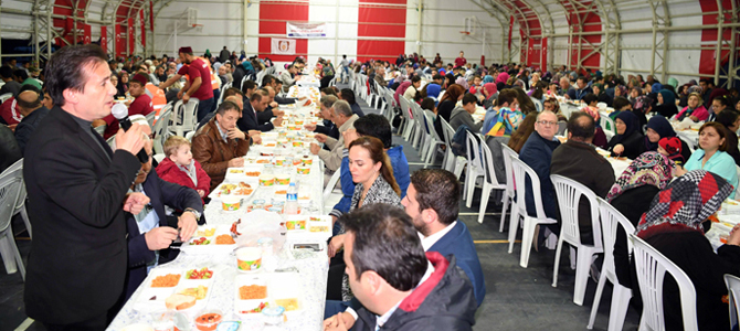 Tepeören'de İftar Sofrasını Birlikte Kurdular