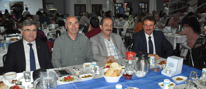 Eryetiş milli eğitim çalışanlarını aileleriyle iftarında buluşturdu
