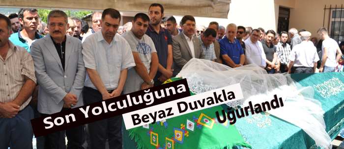 Aracın Çarptığı İlahiyatçı Kız Son Yolculuğuna Beyaz Duvakla Uğurlandı