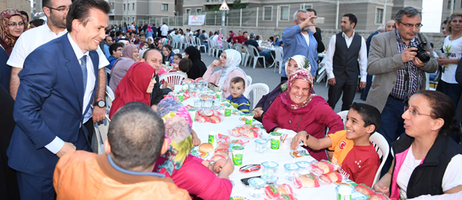 Ramazan'da İftar açarken söz vermişti!