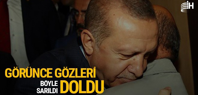 Erdoğan karşısında görünce gözleri doldu; böyle sarıldı!