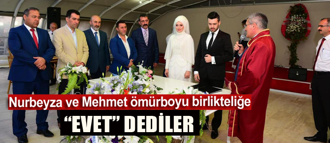 Fikri İlgar oğlunu evlendirdi