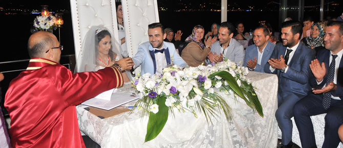 Larden ve Çağrı dünya evine girdi