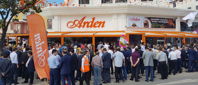 Arden Market'in 13'üncü şubesi Kurtköy'de hizmete girdi