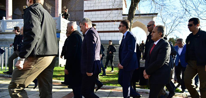 Başbakan Yıldırım Pendik'te ilkokul Öğretmeninin Cenaze Törenine Katıldı