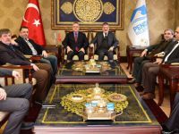 CHP'nin yeni yönetimi belediye başkanını ziyaret etti