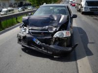Pendik'te trafik kazası;3 yaralı