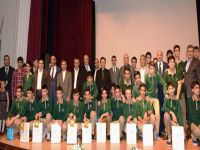 Şadi Yazıcı'dan 44 öğrenciye Umre