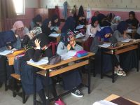 Mehmetçik'e manevi destek için derslere FETİH Süresi okuyarak başlıyorlar