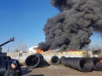 Pendik'te fabrika alev alev yanıyor