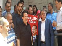 Milletin adamına bağış İzdihamı