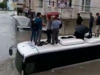İstanbul'da felaket! Aileler sular altında kaldı! Kurtarma çalışmaları başladı