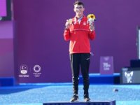 Olimpik Anneler projesinin sporcularından Mete Gazoz   Altın Madalya kazandı