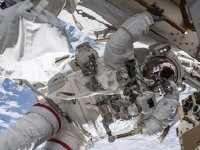 NASA uzay çöpleri nedeniyle uzay yürüyüşünü erteledi