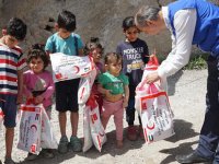 Türkiye dünyanın dört bir yanında yardıma muhtaç insanların yüzünü güldürüyor