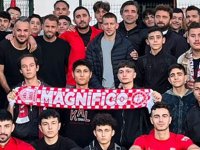 Pendikspor Taraftar Grubu Magnifico'dan Futbolculara Tatlı Ziyaret