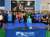 Masa Tenisi Yetişkin Ligi Turnuvası’nda Şampiyonluk İçin Yarışıyorlar